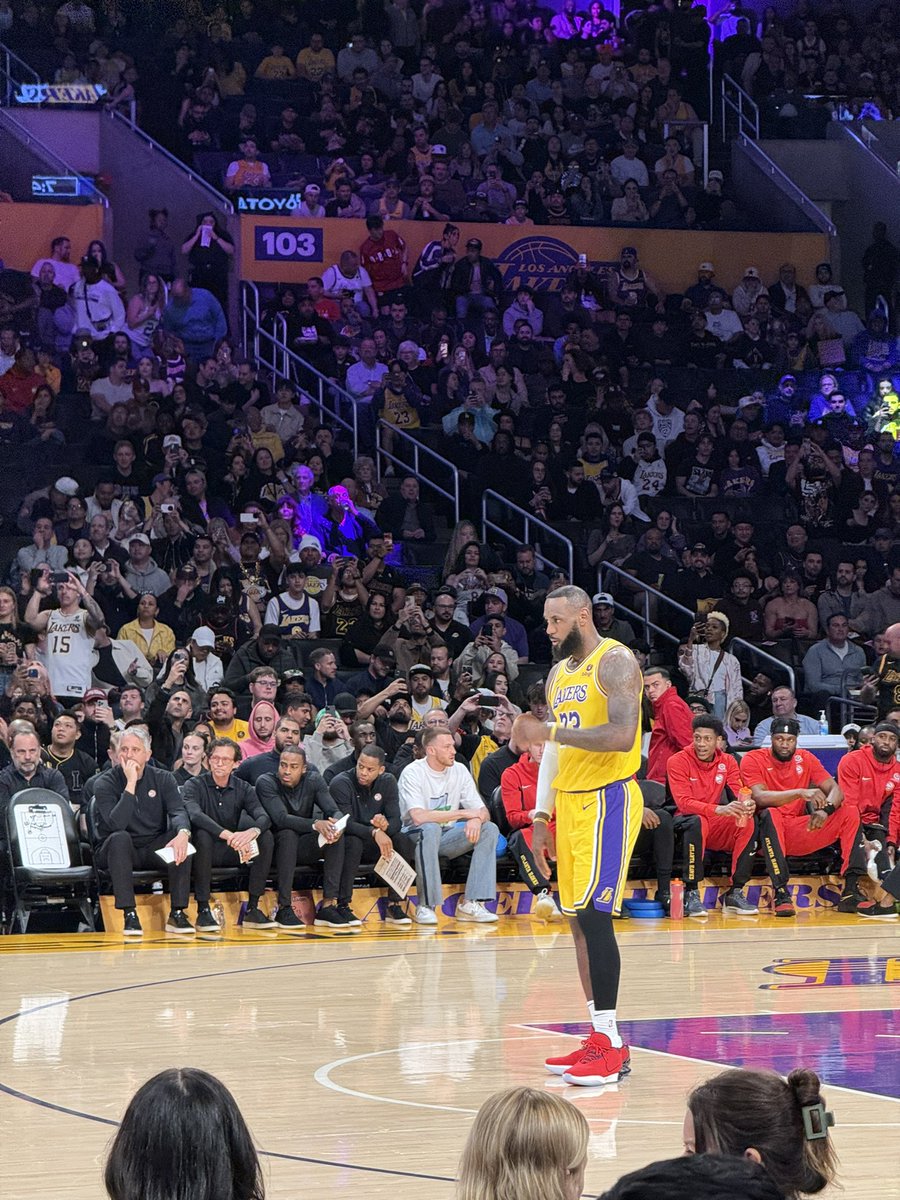 洗盘中，最近都不是很想打开欧易。
在洛杉矶跑去看了场NBA，我又燃起来了🔥
Let's go lakers!