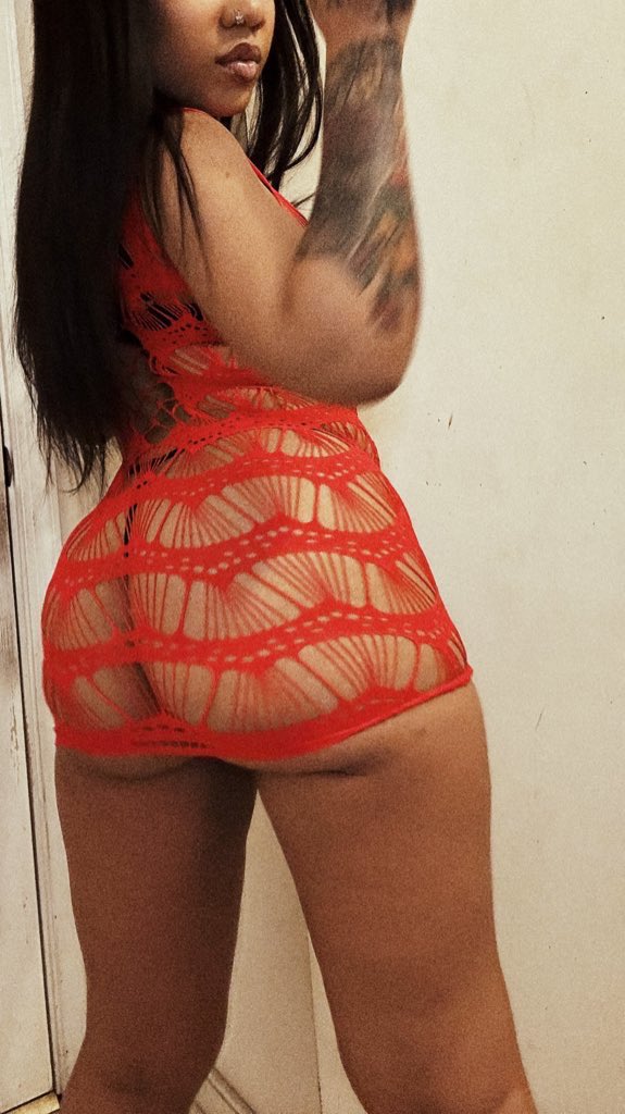 oooohsydney's tweet photo. @bktherula https://t.co/A0KsCGAPBq 💋 https://t.co/r1Bw4vIPhq