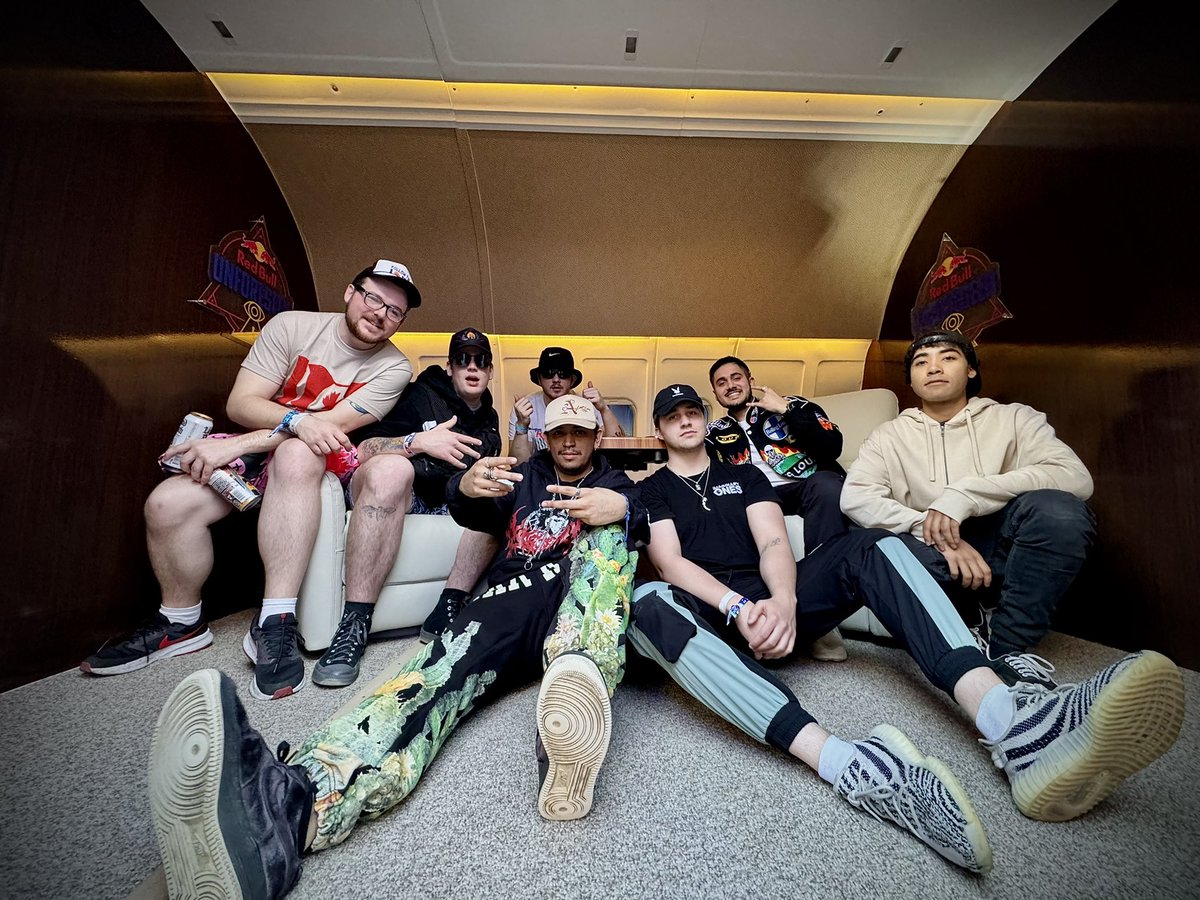 CaptnSavingHoes's tweet photo. @loudpunxnft @RollingLoud 

thanks for having me🔊‼️ https://t.co/sNLg3lkvUF