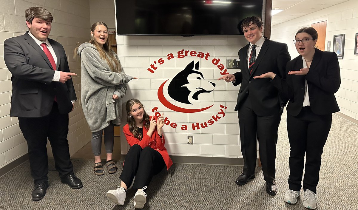 These Huskies are on their way to STATE SPEECH today! Scott, Kennedy, Lena, Sam and Jorja - We are so excited for your the best performances of the year that are going to happen today!! 

 Stay tuned for updates throughout the day! #aurorahuskies