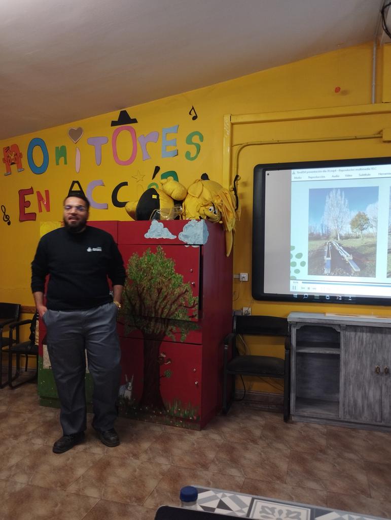 gitanos_org_CYL's tweet photo. @empleo_SEPE @gitanos_org @Ayto_Leon @unicef_es @iberdrola @feleleon @P_Recuperacion Pasamos ahora a la presentación de la formación por su coordinadora y el alumnado- trabajador del #ProgramaTándem contarán su experiencia.👥 #NetxGenerationEU https://t.co/1Wy9lpGBxq