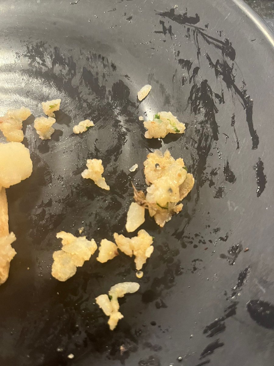 SatavSantosh's tweet photo. @fssaiindia  found cockroach in aloo Paratha from chaitanya Paratha viman nagar pune 
https://t.co/tk5xJPv26P
Date 20-03-2024
Time 12.30 pm
@esakal  @punekarnews  @MirrorPune  @lokmat 
@IndianExpress @timesofindia https://t.co/9wRQyMklxe
