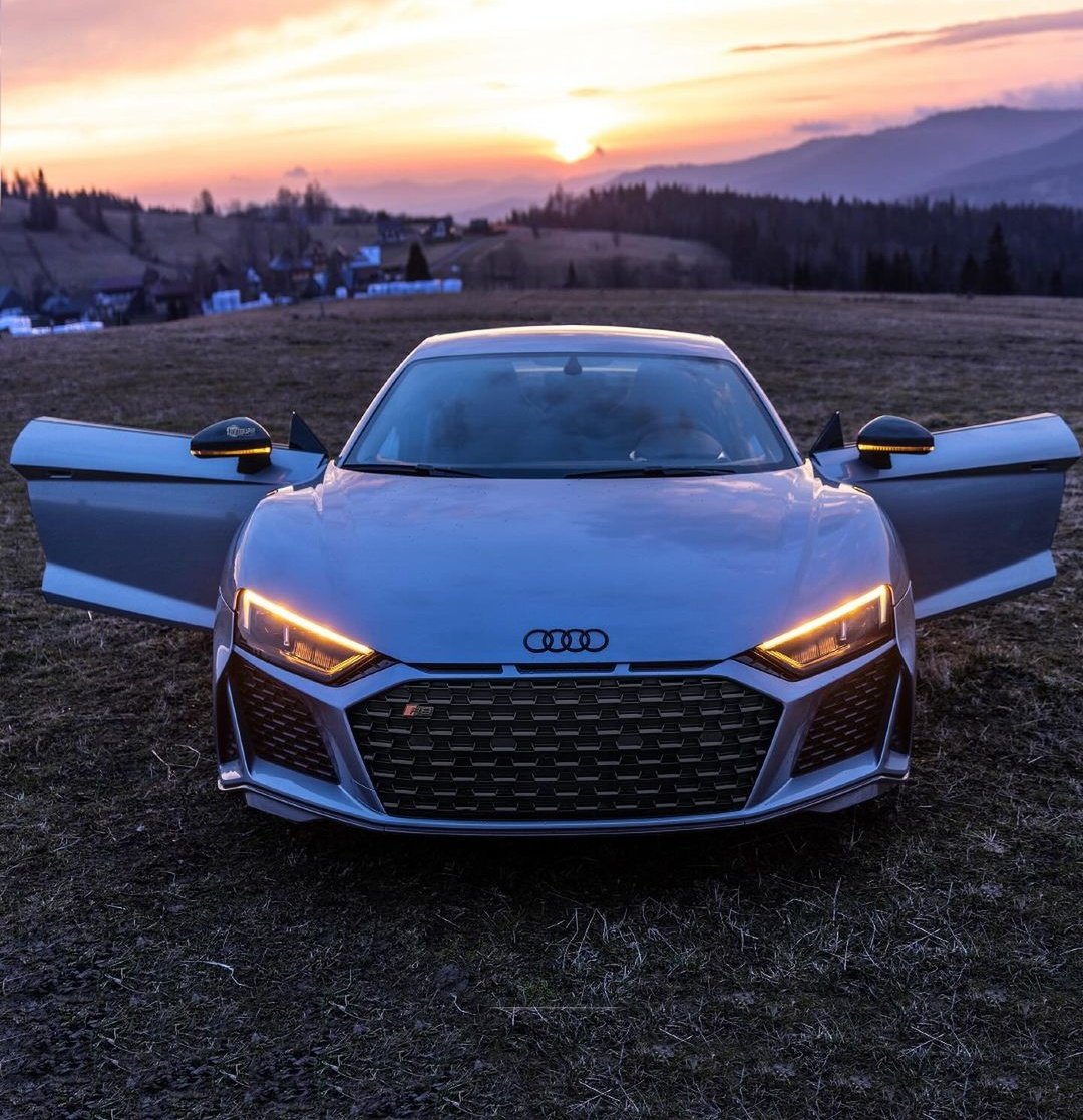 WorldWideCarsTM's tweet photo. Audi R8 V10 Performance 😍 https://t.co/NEdkTD18r7