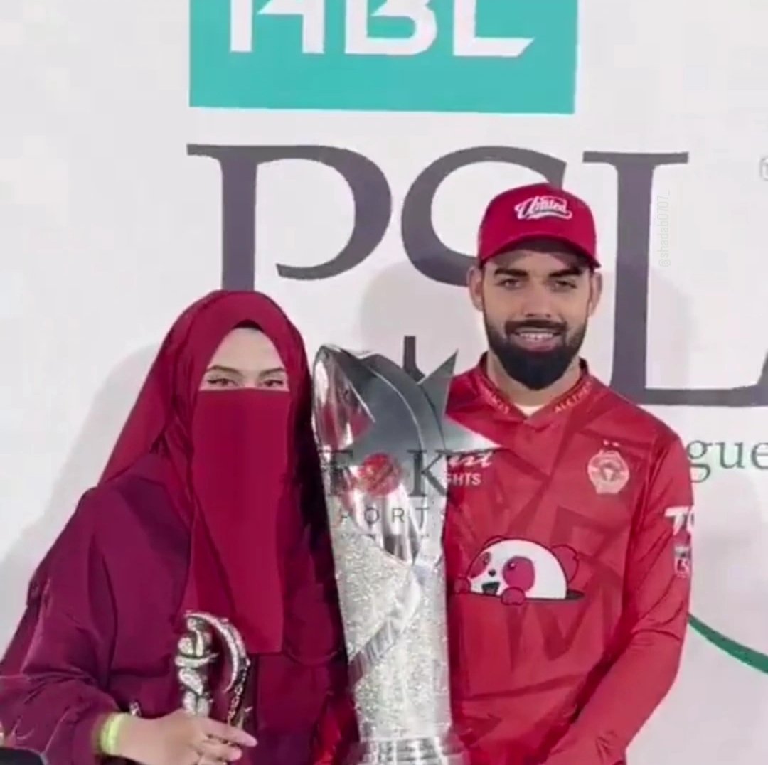 sabanureen_'s tweet image. Wazeer aur Wazeer ki Wazeera  🏏

#ShadabKhan #PSL9Final #HBLPSLFinal