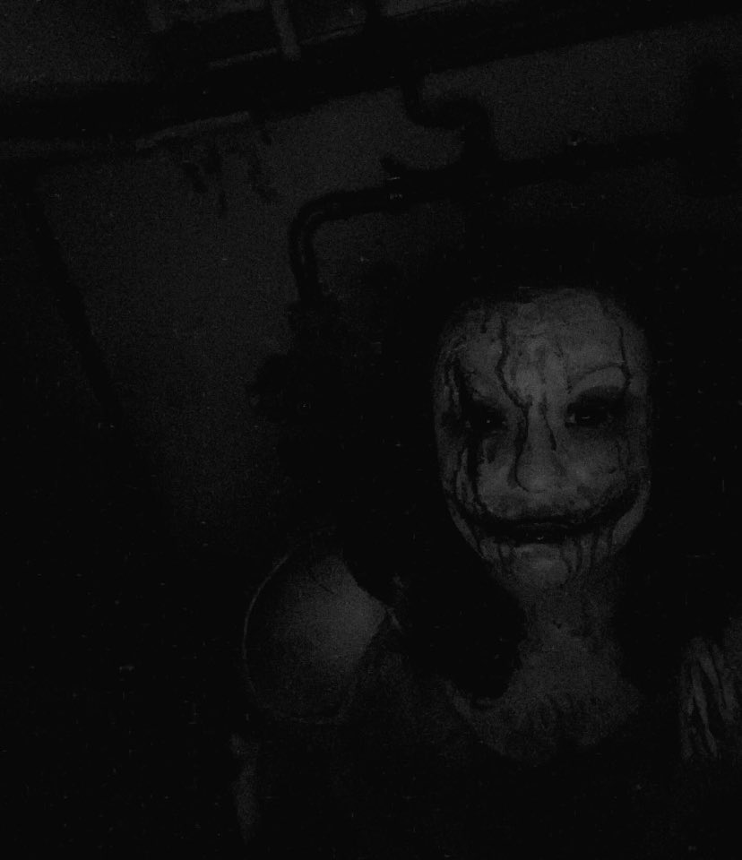 creepyanni's tweet photo. I’m waiting for you in the basement😈💀

#creepy #horror #horrorcosplay #creepyart #sfx #sfxmakeup #horrorlove #nightmare #creepylove #alpträume #creepycosplay
#blood #fakeblood #psycho https://t.co/p9odegvOOn