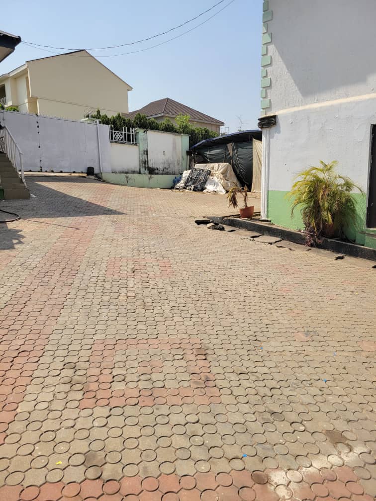 Synergyrealpro's tweet image. A spacious  4 bedrooms  fully detached duplex with a 4 rooms BQ. It centrally located in a fully developed area in Wuye. We recommend viewing. Price : #400,000,000 Contact - 08188862193