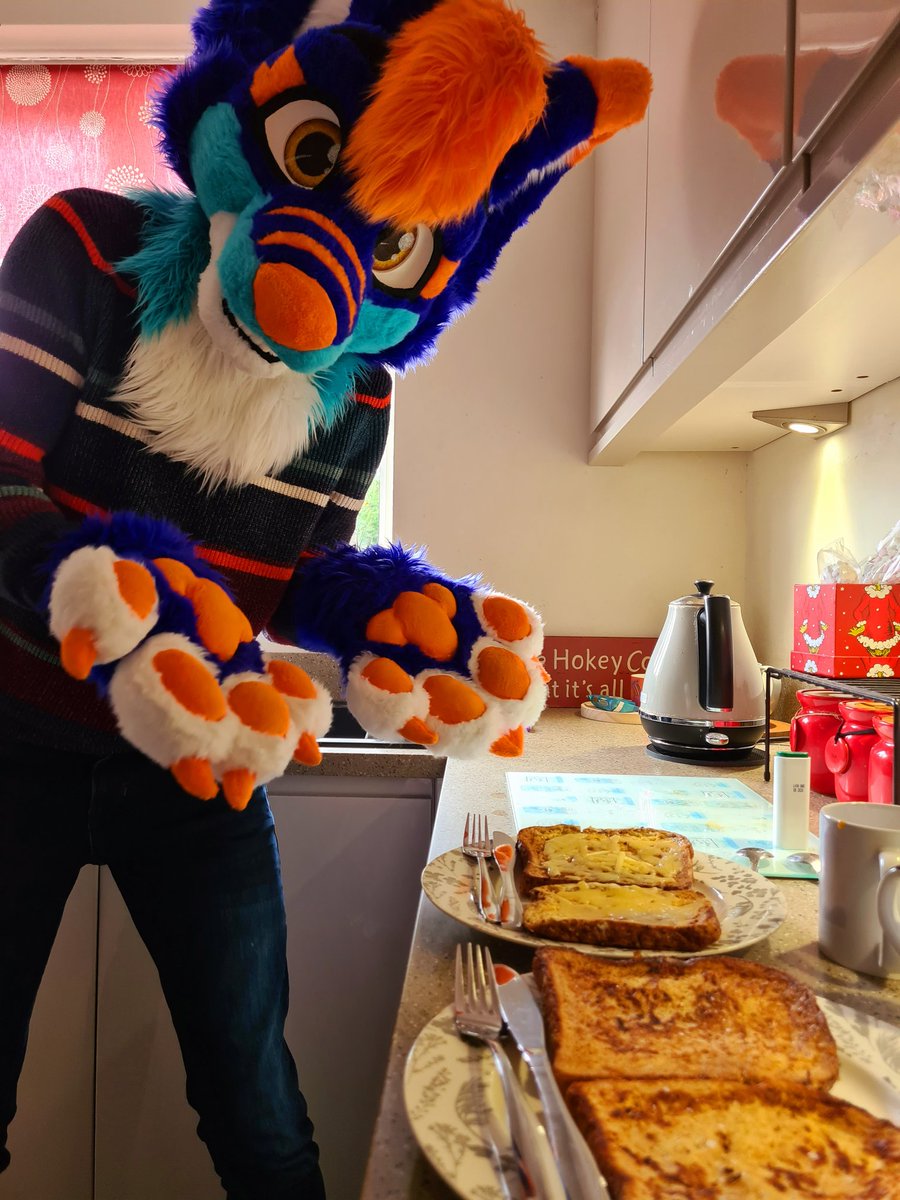Cooking breakfast with the boyfriend~ <a href="/Dexter_DTM/">DenTheMan_Dexter</a> 💛💙