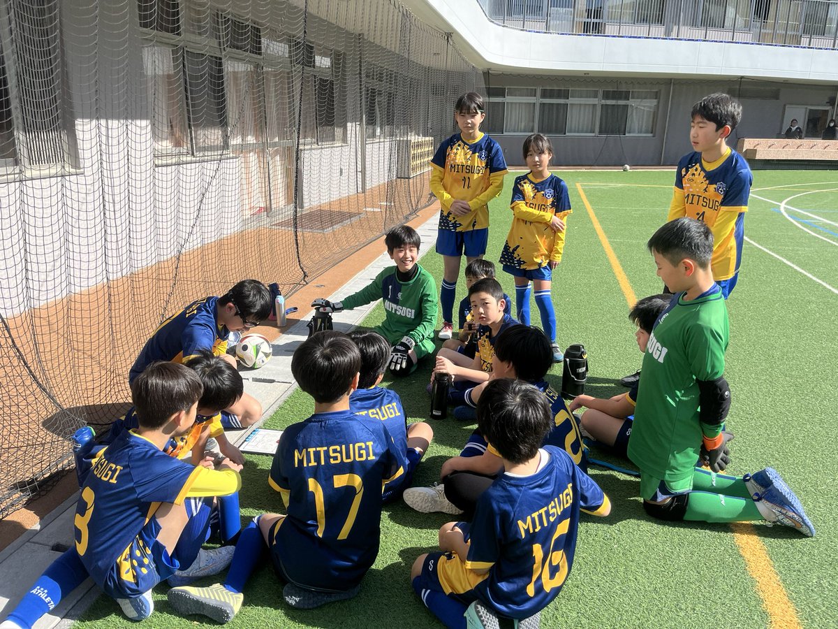 卒業大会！
今日の卒業大会は全て子ども達で考え、試合に挑みました！