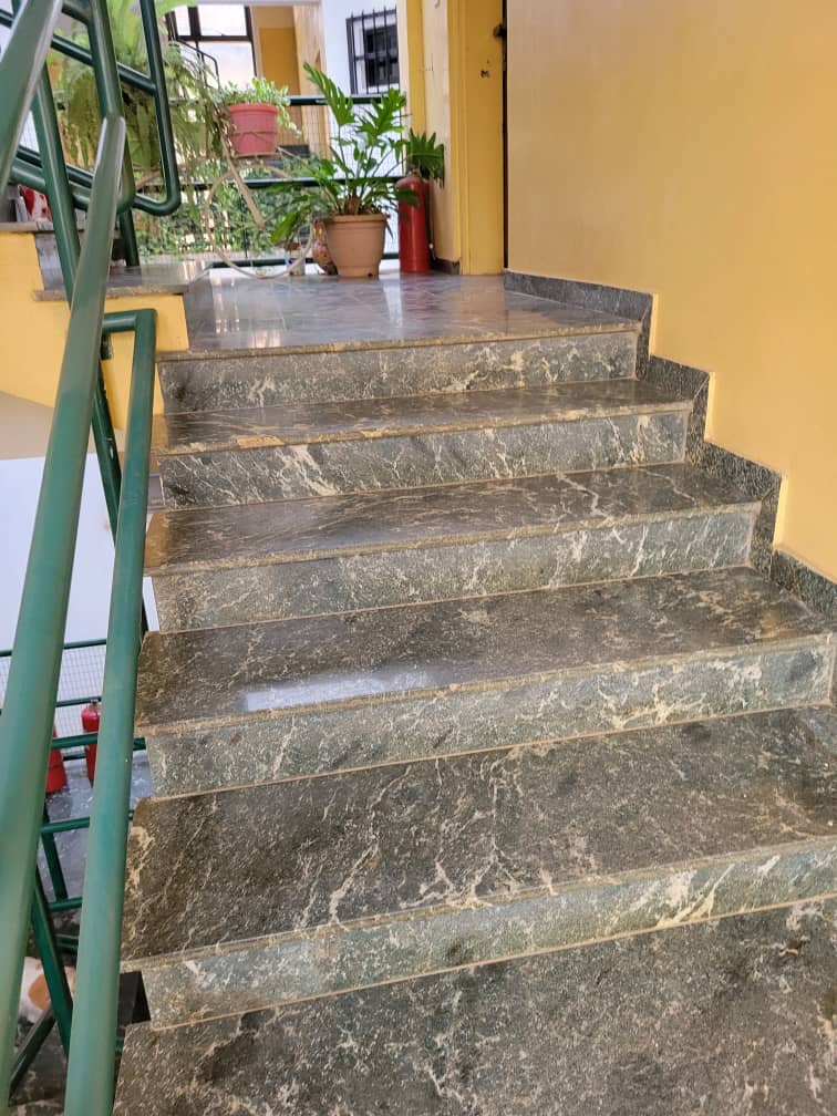 Synergyrealpro's tweet image. A spacious nice 3 bedroom apartment with Bq for rent  within a serene environment with a large compound at jabi, Abuja . There is central generator ,we recommend viewing prize : 9,000,000 per annum
  We recommend viewing.