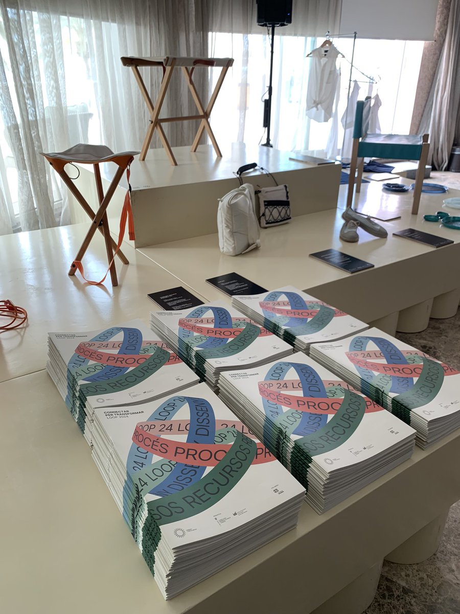 adr_balears's tweet photo. Reunim disseny, producció i sector hoteler per compartir exemples de productes a partir de la reutilització de materials generats pel sector horeca. 

El DG Empresa de @conselleriaEOE, José A. Caldés, ha obert la jornada de #loopdisseny que ha reunit un centenar de persones. https://t.co/729EvIZKDw