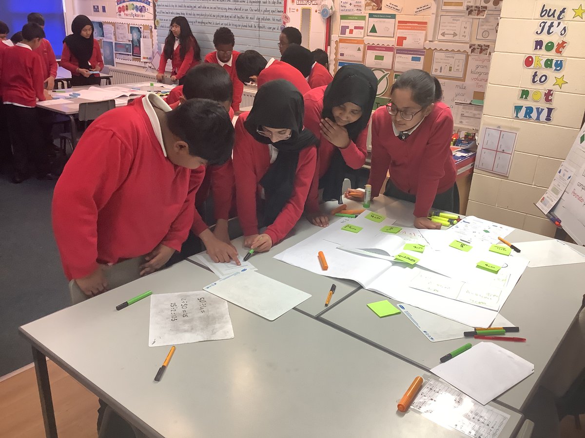 AngleseyP's tweet image. Yr6 solving some challenging maths problems this morning...Is Mrs Rose correct or Mrs Kaur? 😀 #DeeperUnderstanding #Resilience #Funlearning