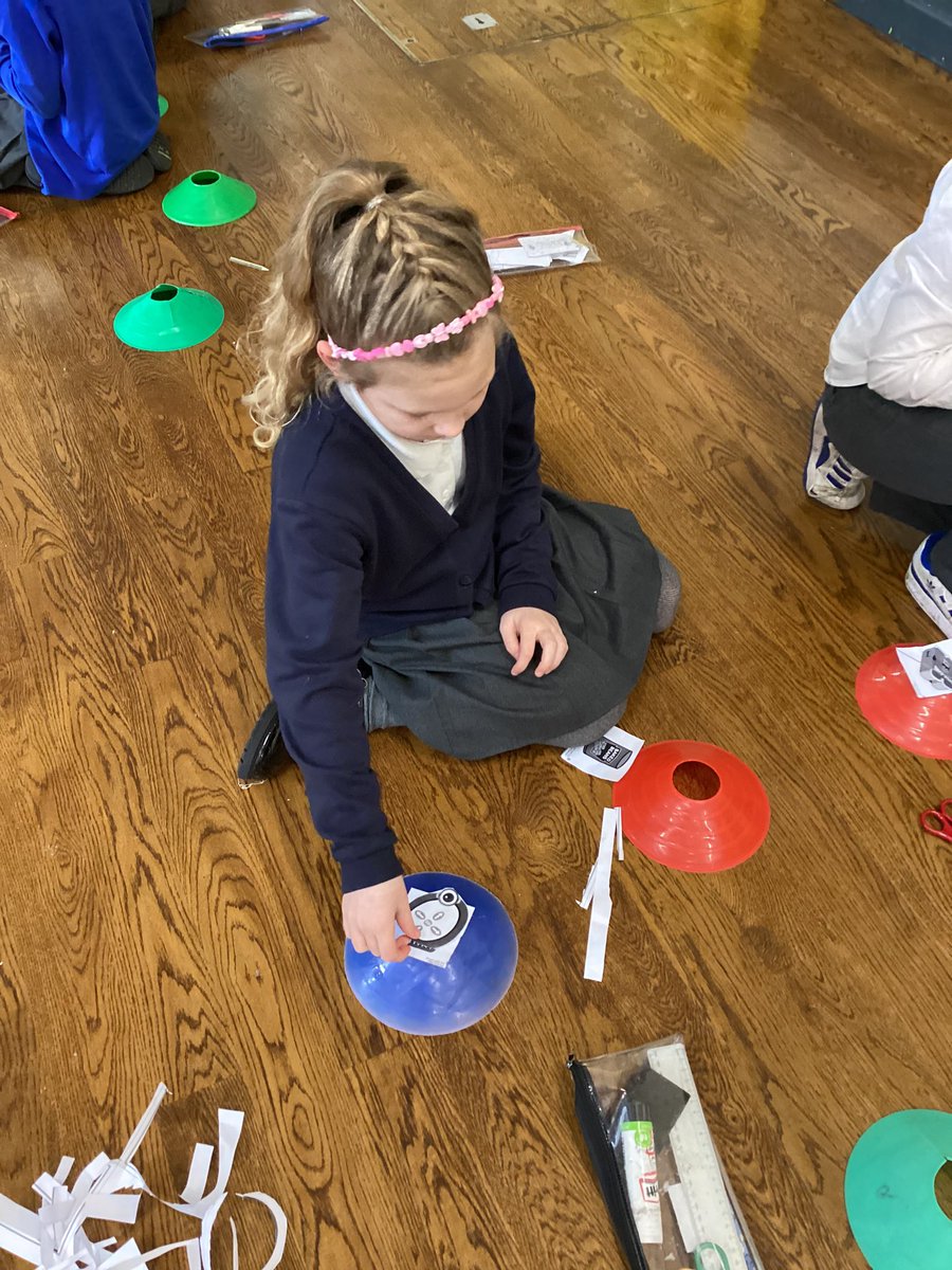 sidmouthschool's tweet image. Year 3 are hard at work programming their robots to avoid the items with the most packaging. #EcoCodingAdventure @gwtp_uk @thrivetrust_UK