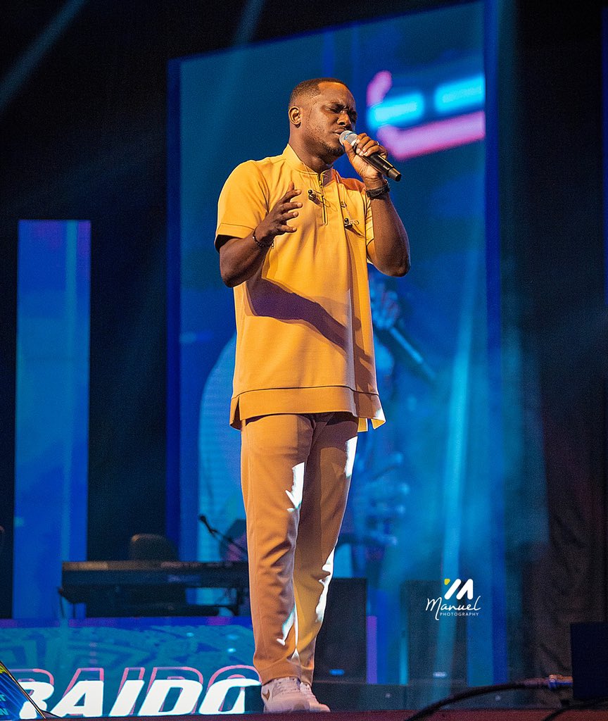My song everyday is father draw me nearer 🙌🏾. Daily advancements towards my Lord. 
Last Sunday at New Wine with @mogmusic 
🧵 @jmenkaofficial 
📸 @manuelphotography_official 

#writingsonthewall