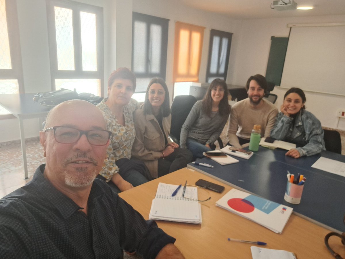 Esta mañana hemos tenido la reunión de la Mesa Empleo y Formación de REDMA (Red de entidades sobre Migración y Asilo) de Alicante para proyectar nuevas acciones en favor de este colectivo.
<a href="/eccasocial/">Fundación ECCA Social</a>
<a href="/anagimenez_ecca/">Ana Giménez ✳️</a> 
<a href="/rbernad_ecca/">rafael bernad moreno</a> 
<a href="/Direccion_ECCA/">Dirección Fundaciones ECCA</a> 
<a href="/mberjano_ecca/">Maria Berjano</a>