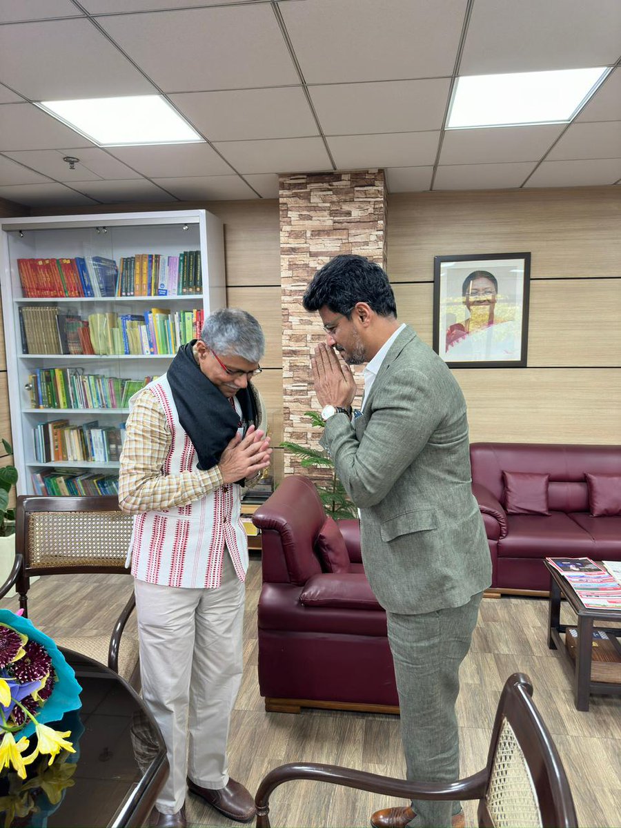 Had the honour of meeting Vaidya Shri Rajesh Kotecha, Secretary, Ministry of Ayush. Apprised him of QCI's various initiatives in the Ayush sector, including Ayush Mark and NABH's Ayush standards. We discussed how QCI initiatives such as Sarpanch Samvaad and Gunvatta Gurukul can…