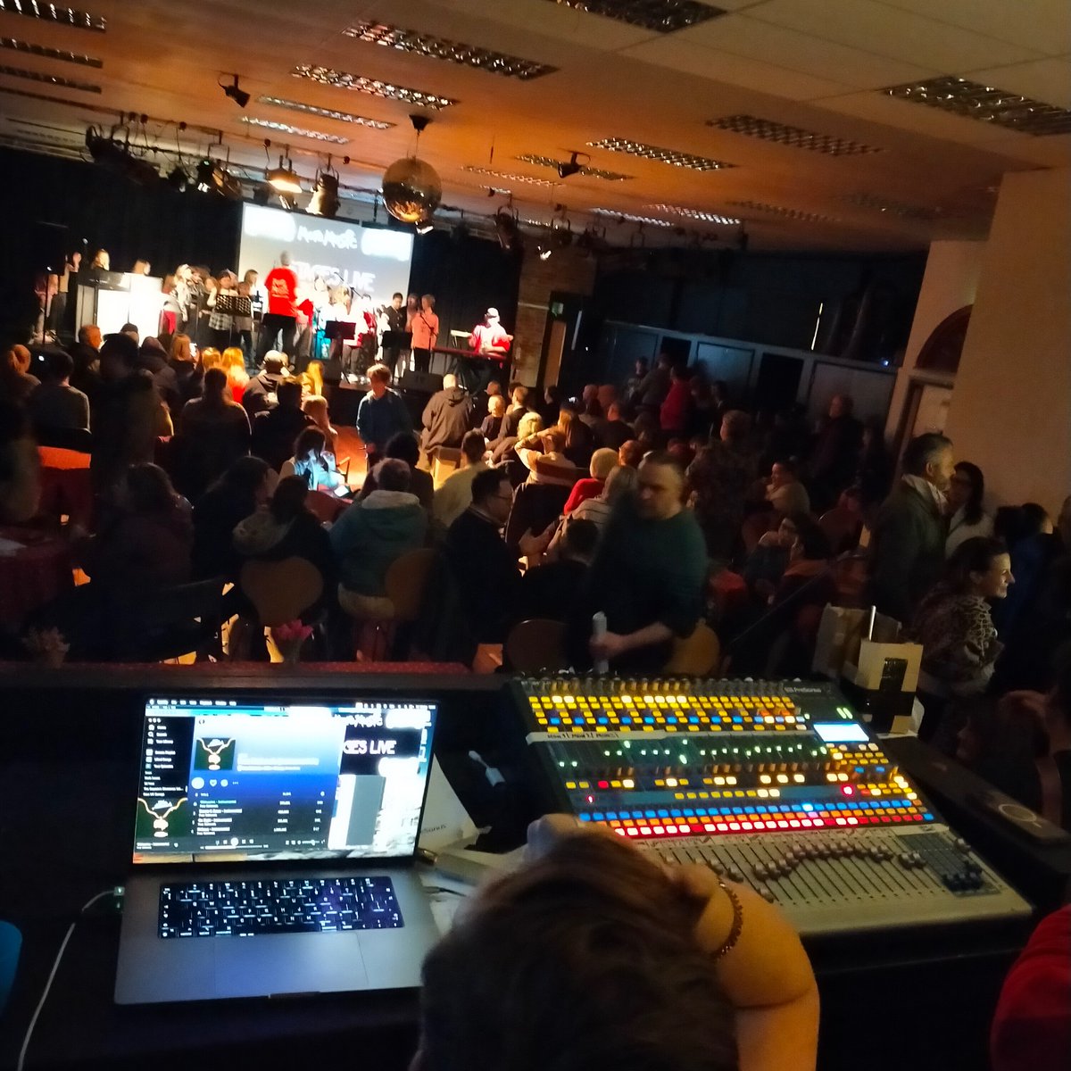 More Music (@moremusic1) on Twitter photo Congratulations to Bay Youth Voices on a fabulous performance and end of term gig last week. There is an extra Bay Youth Voices session on this Friday (22 March 2024) to celebrate everyone’s hard work this term. Congratulations to Bay Youth Voices on a fabulous performance and end of term gig last week. There is an extra Bay Youth Voices session on this Friday (22 March 2024) to celebrate everyone’s hard work this term.