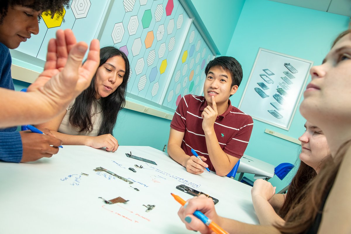 Teachers, @NMNH has resumed offering online school programs! They are aligned with standards & led by museum educators. Registration is open for programs through June 14, 2024. #scied #NGSSchat #STEM #scienceteachers naturalhistory.si.edu/education/scho…