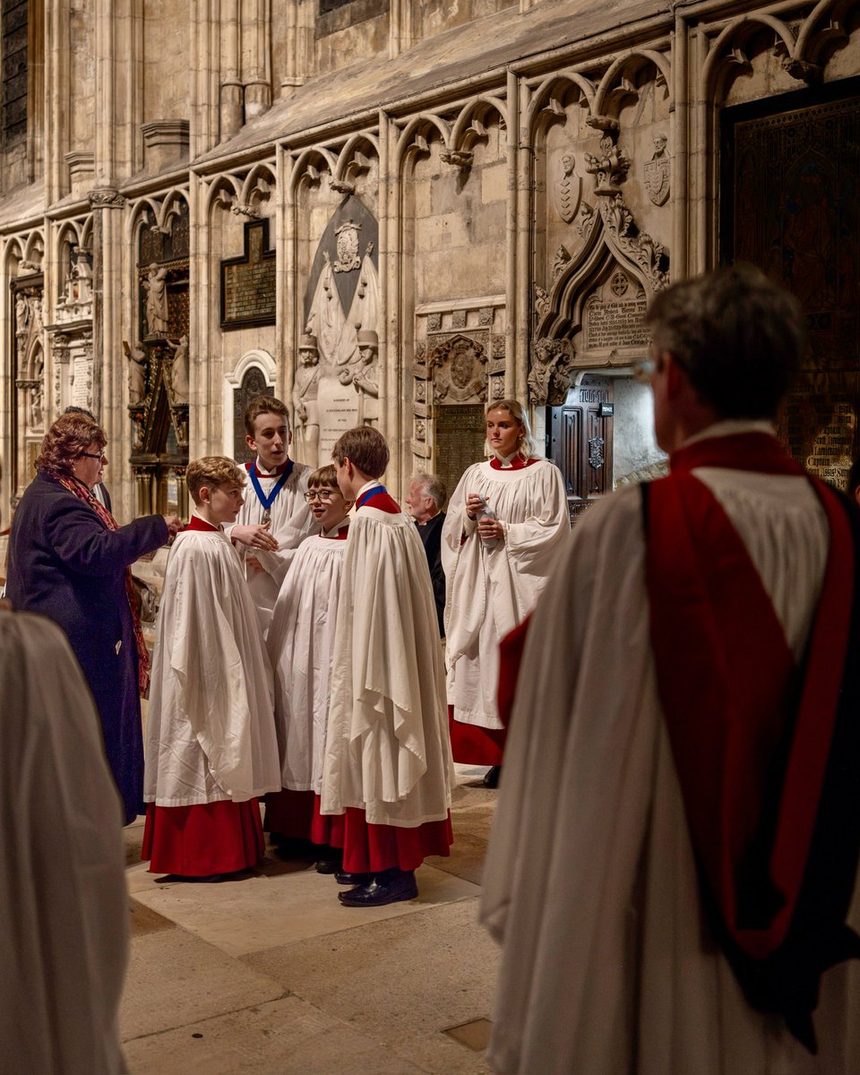Life behind the scenes with the @YorkMinChoir at @York_Minster. #YorkMinster