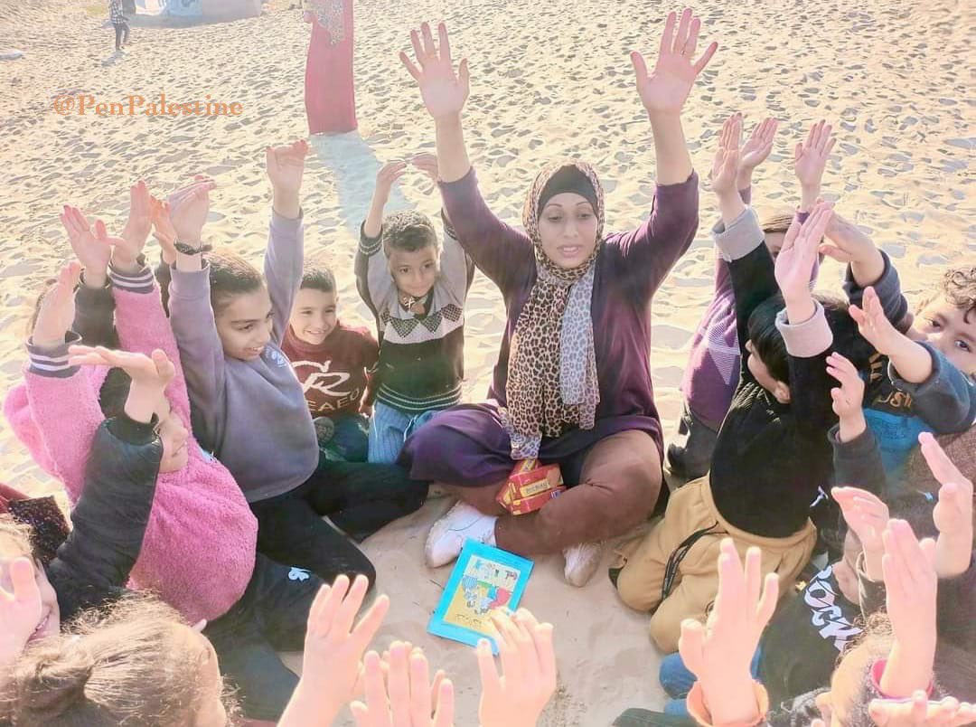 Pen Palestine (@penpalestine) on Twitter photo Passionate & gifted Palestinian teacher <a href="/AsmaMus51459865/">Asma Mustafa</a> is the definition of tenacity. Unfettered by numerous displacements and the dangers of war, Asma continues to educate and support the children of Gaza. Passionate & gifted Palestinian teacher <a href="/AsmaMus51459865/">Asma Mustafa</a> is the definition of tenacity. Unfettered by numerous displacements and the dangers of war, Asma continues to educate and support the children of Gaza.