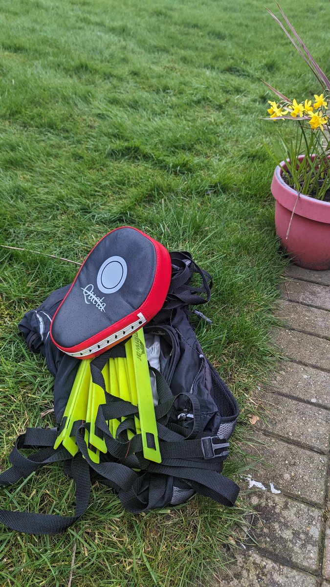 Queries re AHLive timetable. Normal this week and next. Off the week commencing Easter Monday. It'll just be that one week off. Then an unbroken 12 weeks to end June. PLUS a themed 12day challenge starting Tue 23 April. Not a believer in the "starting on a Monday" thing. 💪❤️