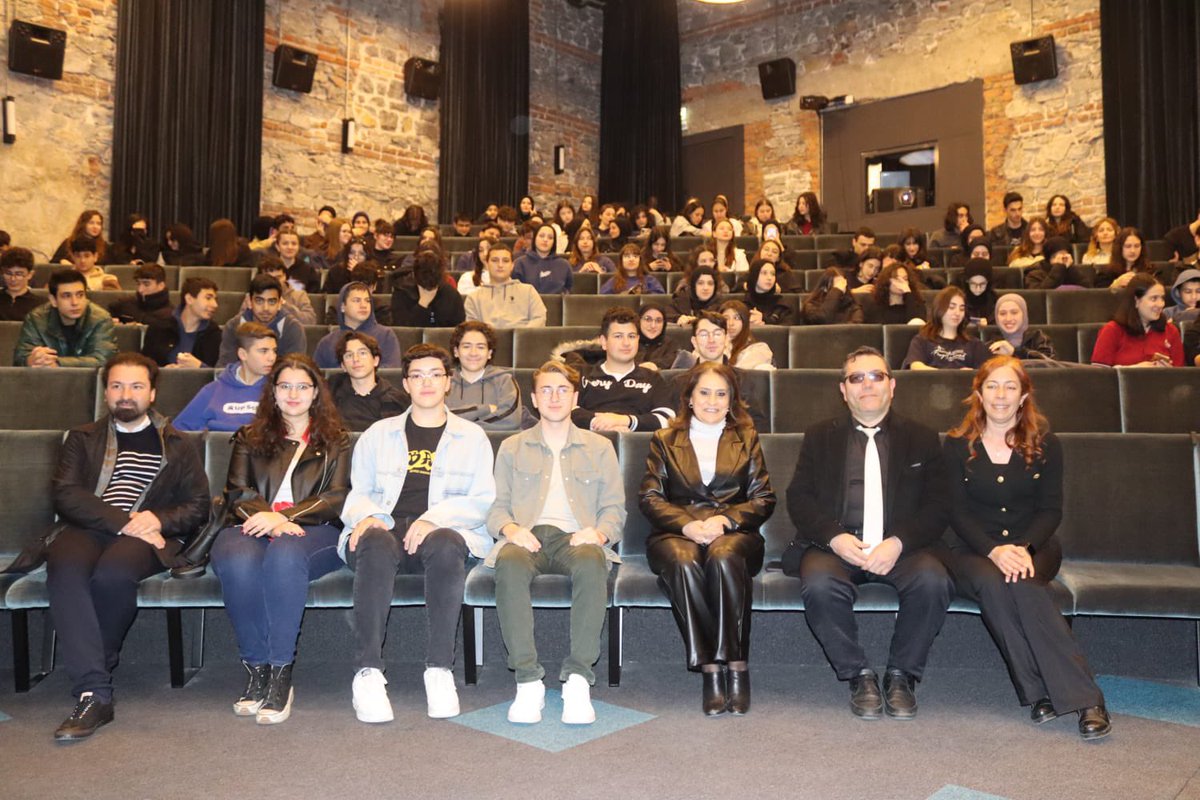 BeykozFCAL's tweet photo. Türk Dünyası Film Günü Münasebetiyle Beykoz Kundura “Kundura Sahne-Sinema” salonunda Milli Eğitimiz Müdürümüz Sevcenur ÖZCAN'IN katılımlarıyla Atatürk 2 filmi seyredildi. @MEMBeykoz @TC_istanbul https://t.co/XfWWnPAEey