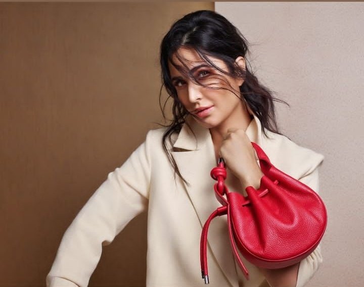 myqueenkay1's tweet photo. Stunning Katrina for Behno 🔥
#Katrinakaif #mybehno https://t.co/JnADPQU16w