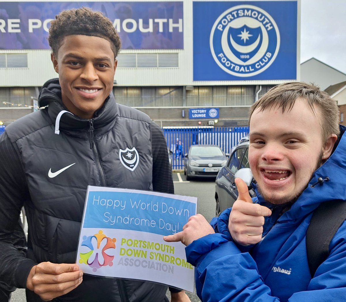 PortsmouthDSA's tweet image. Play Up Pompey! We can always rely on the lads from Fratton Park to support our @WorldDSDay campaign. With big thanks to Pompey’s biggest fan Sam &amp;amp; #PFC @pompey players @callumlang19 @yengikusini @ColbyBishop29&amp;amp; #MarlonPack #Pompey #WDSD2024 @PompeyITC ⚽️ @AndyFord33107
