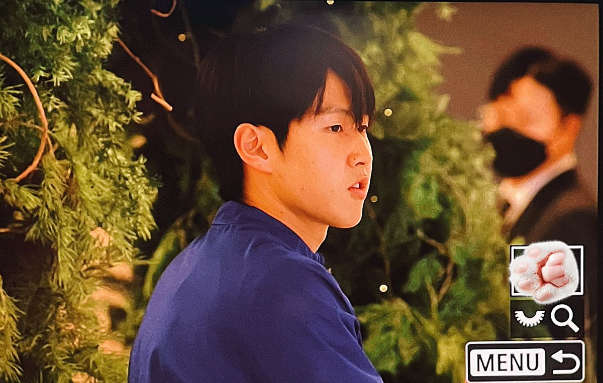 강이니 역시 파란색 잘 어울려💙💙