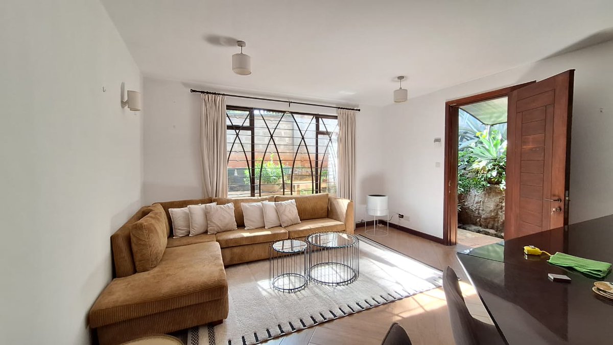 sasini_qubit's tweet image. Peponi rd, westlands.
spacious semi furnished 2 bedroom cottage to let.

Shared bathroom
Full fitted semi open plan kitchen
Private garden
Ample parking space and full back up generator. 

Monthly rental charges usd 1300

0728 125131 

Quantum Realty 
quantumrealtygroup@gmail.com