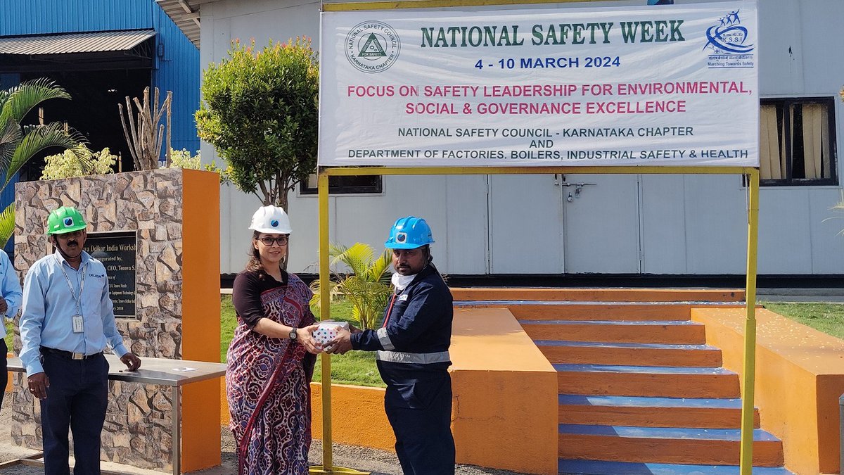 TakrafGroup's tweet photo. #TAKRAFGroup joined the nation in celebrating #NationalSafetyDay in #India. The team at the #DELKOR Product Center in #Bengaluru came together to take the #SafetyPledge, reaffirming their commitment to a safe workplace. 🦺👷💼 #safety More info here: https://t.co/9bepiV5qSD https://t.co/6dKAEj4iTs