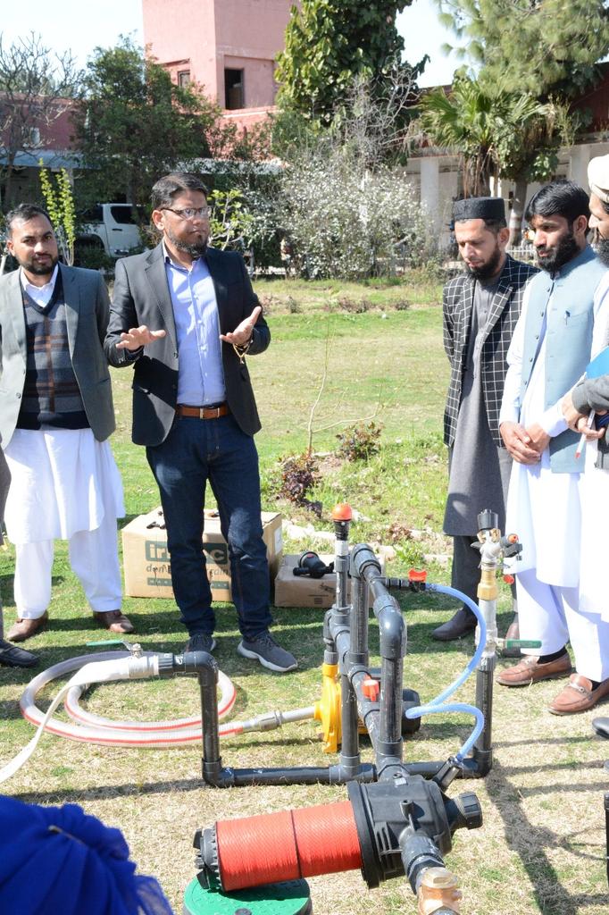 DripSprinkler's tweet photo. One Day ToT, 
 for KPK Agri Dept Officials on Solar Operated HEIS, Peshawar.
اللہ اکبر کبیرہ۔ الحمداللہ کثیرا https://t.co/0K71YVbzuw