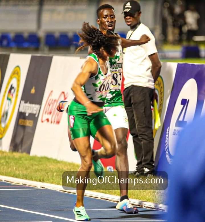 How Omolara Ogunmakinju (Formerly Omotosho Omolara) covered this distance to win GOLD🥇 for #TeamNigeria need to be studied as 6 UNITS course in the University🎓✍️😳

She made up a 15-metre deficit and swung past the Botswana 🇧🇼 anchor with just 30 metres to go and delivered