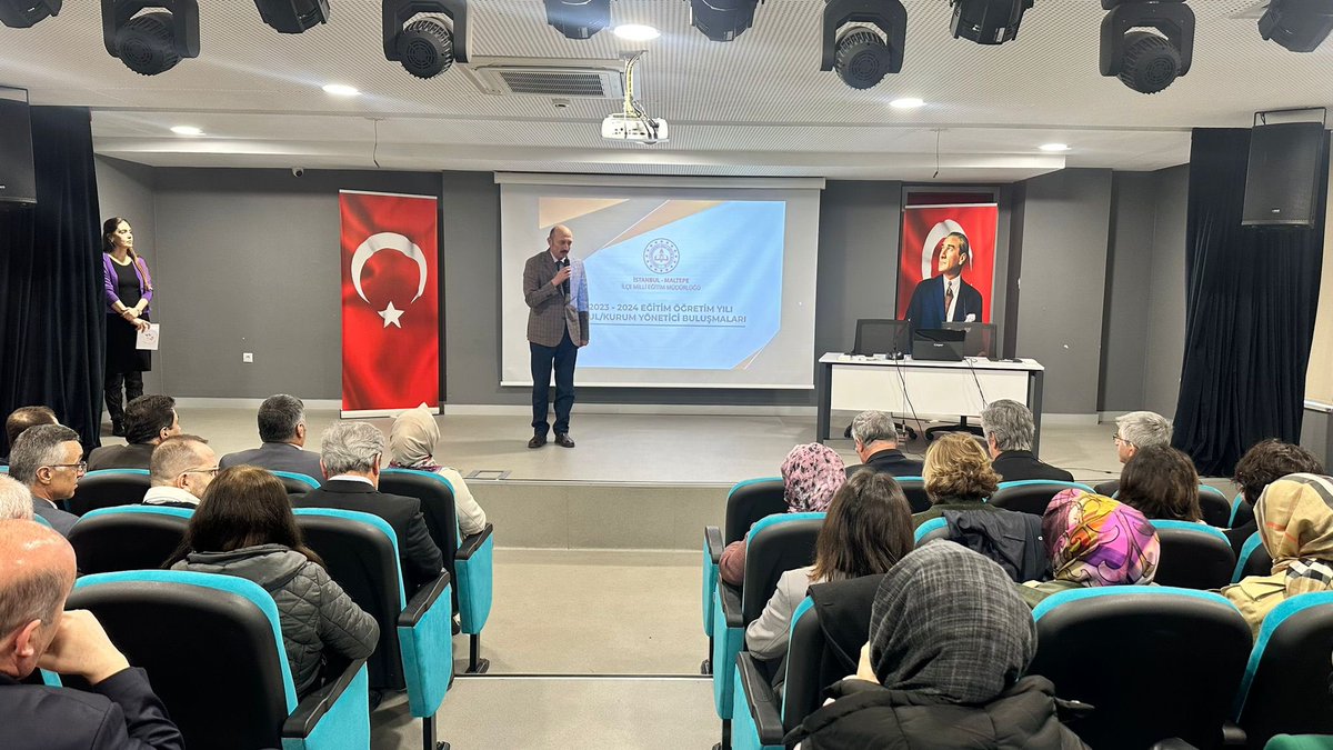 MEB Bakan Yardımcısı Sn. Nazif Yılmaz’ın teşrifleriyle “Yönetici Buluşmaları” kapsamında okul/kurum müdürleri toplantısı TEV Abdullah Nezahat Erboz İlkokulunda İlçe Milli Eğitim Müdürümüz Sn. Murat Altınöz, şube müdürleri ve okul/kurum müdürlerinin katılımıyla gerçekleşti.