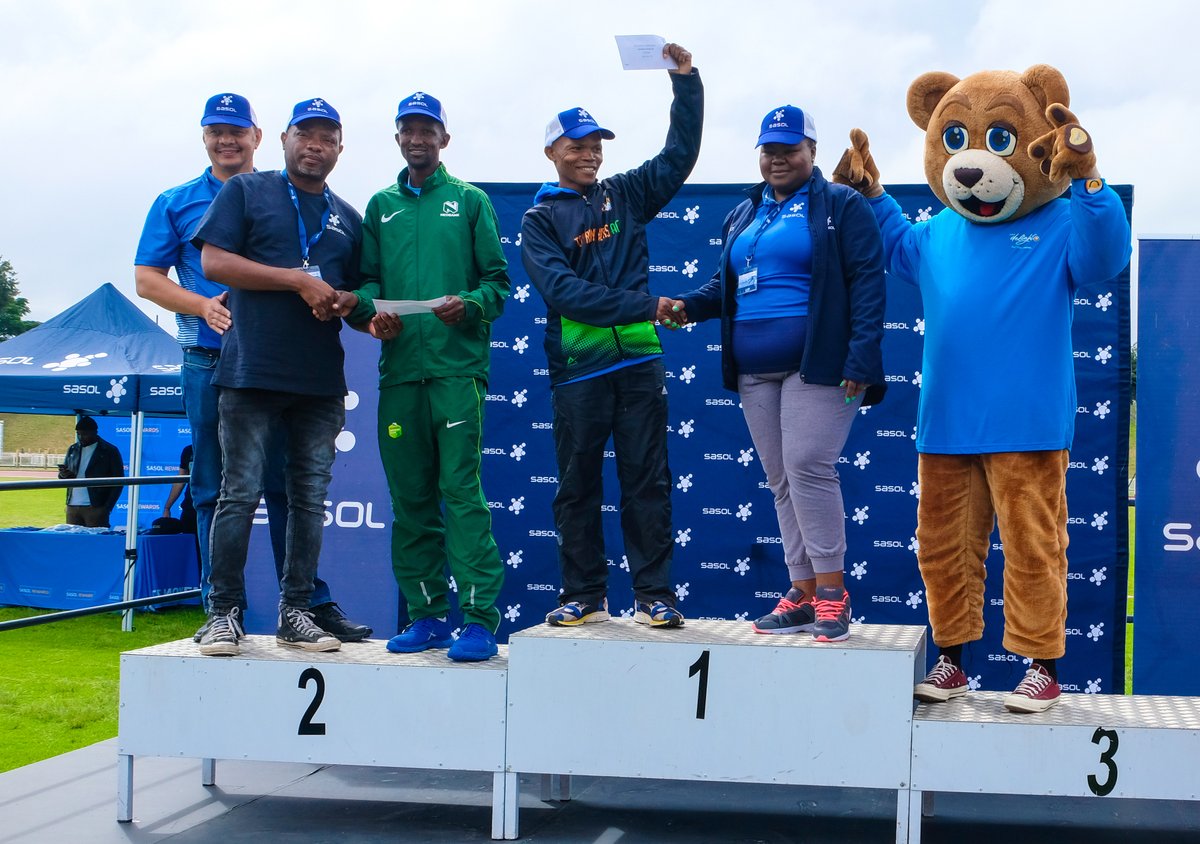 SasolSA's tweet photo. Race to the finish line with @MTNza who will be giving away prizes galore at the #SasolSasolburgMarathon. Late entries will be permitted on the day of the marathon. Learn more https://t.co/DqFdYVudKC #SasolMarathon https://t.co/mSlGKRbb6j