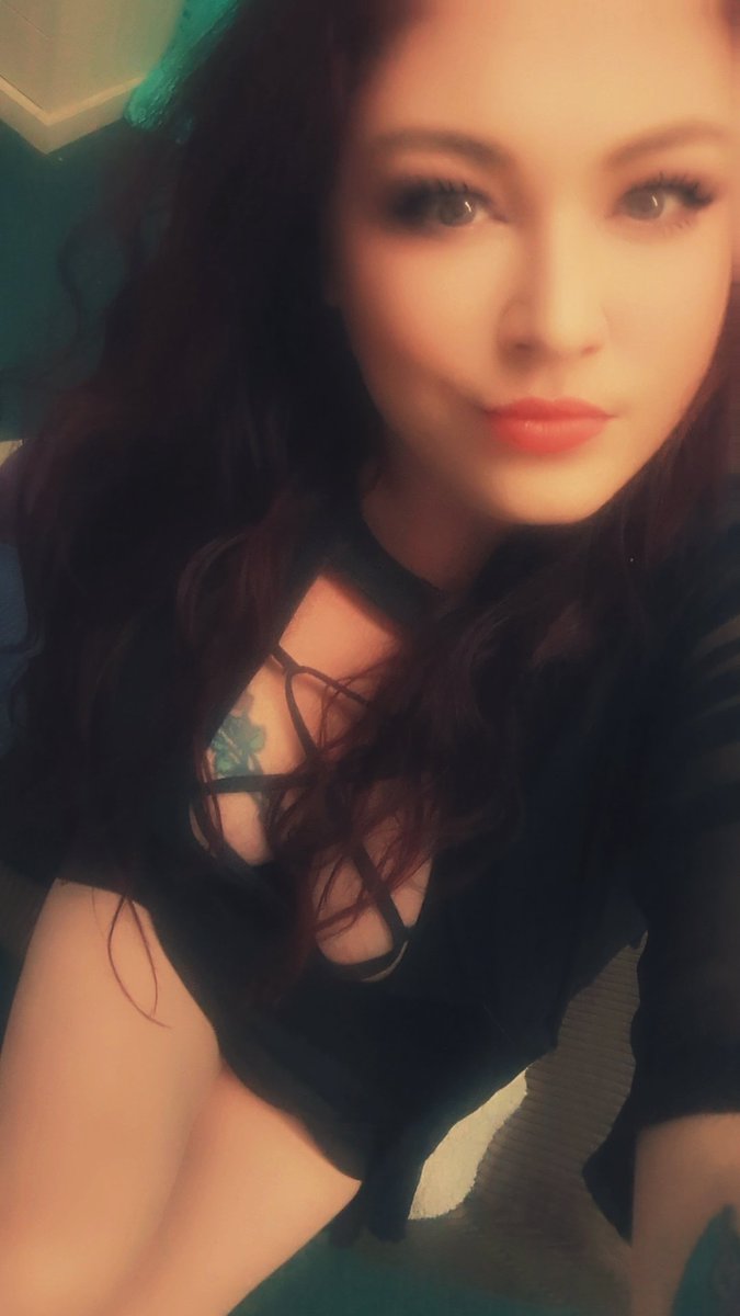 mistressZ14's tweet photo. The mistress is feeling mischievous!

Join me tonight or tomorrow from 3 PM for sessions

@Manor_Of_Sin /@venus_babes https://t.co/OFXO2laZA4