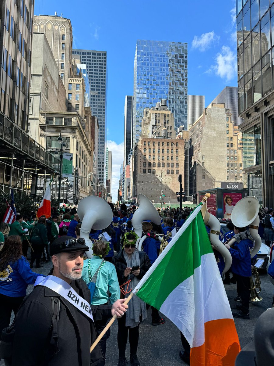 StPatsParadeNYC tweet picture