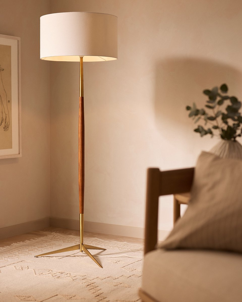 Cozy corner vibes with perfect lighting to unwind after a long day ✨ #HomeDecor #InteriorDesign #PeacefulSpaces