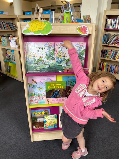 Yay for #worldfrogday Here's a weird and wonderful fact to help celebrate; #frogs use their eyeballs to swallow food! They pull down their eyes into the roof of their mouth to literally push the food down their throats!
Photo of #frogsbog taken at #KingstonLibrary