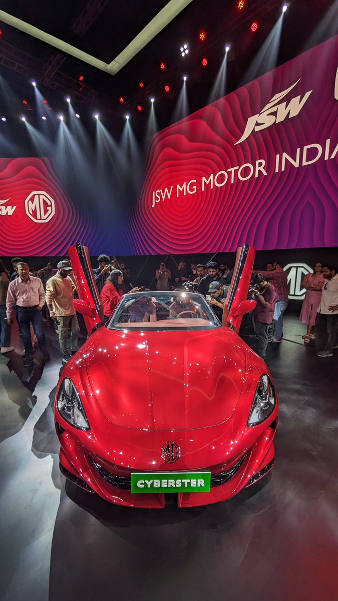 BunnyPunia's tweet image. EVs can be sexy says @MGMotorIn ;-) 

The Cyberster was showcased today and what a show stopper it turned out to be! 

Goes on sale internationally this year. India bound? May be next year I say. AWD on offer too. Likey?

#Cyberster #MGCyberster