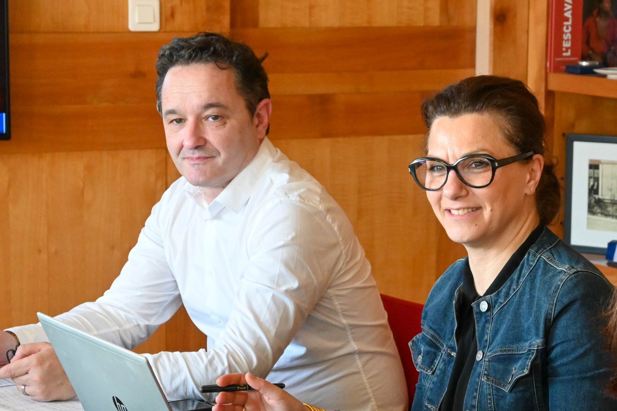 aclimoges's tweet photo. Une nouvelle commission #CNR, présidée par la rectrice @CDrucker_Godard, valide 5 nouveaux projets en faveur de l'égalité des chances, du bien-être et de la réussite des élèves.
Au total, 139 projets sont financés grâce au Fonds d'innovation pédagogique #FIP dans l'@aclimoges. https://t.co/Lea36u2KCj
