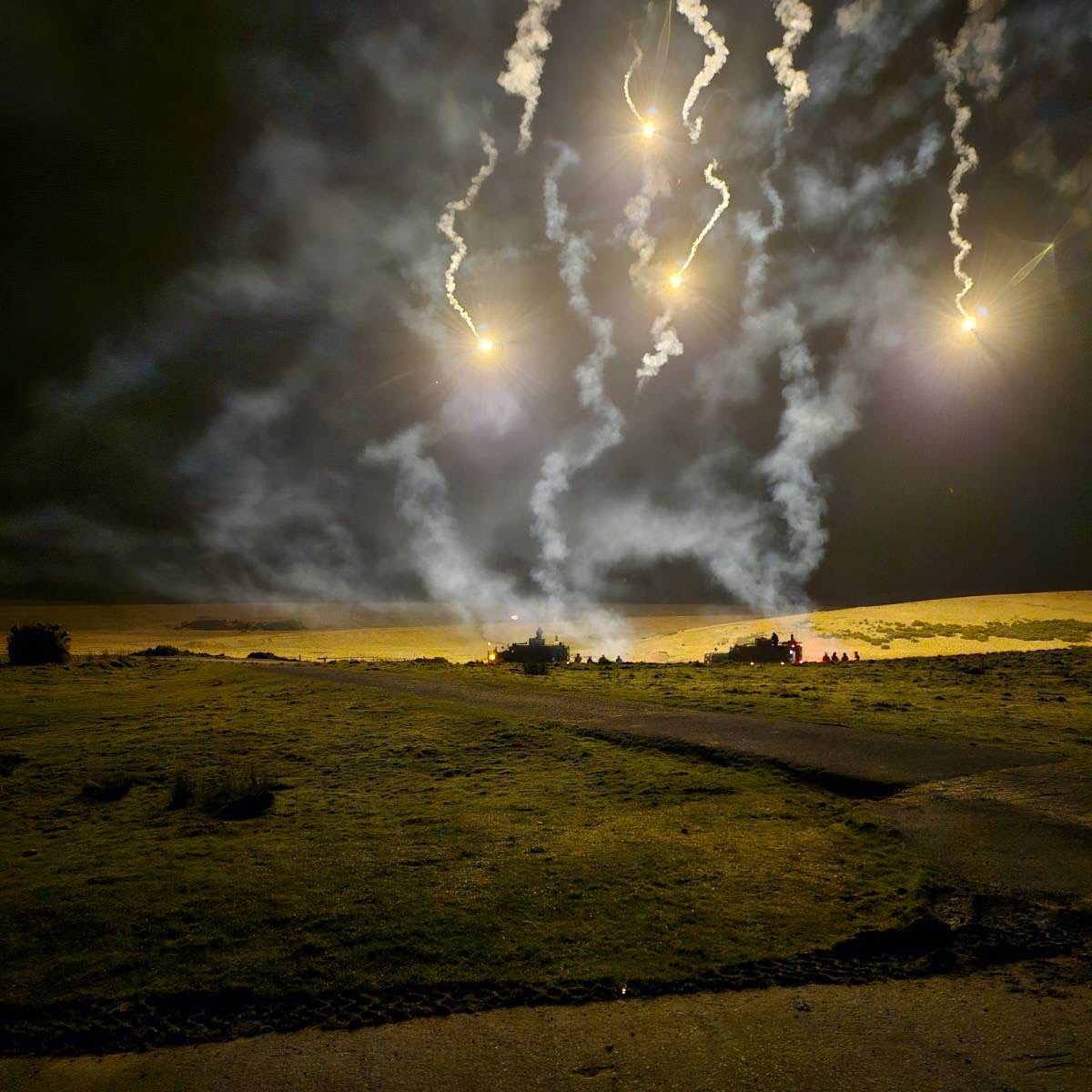 1st Field Squadron's preparation for Op CABRIT 🇬🇧🇪🇪 has been continuing on the ranges. #Sappers from across the squadron have been conducting mounted live fire training both during the day and at night.

<a href="/25CSEngrGp/">25(CS) Engr Gp</a> <a href="/Proud_Sappers/">Corps of Royal Engineers</a>