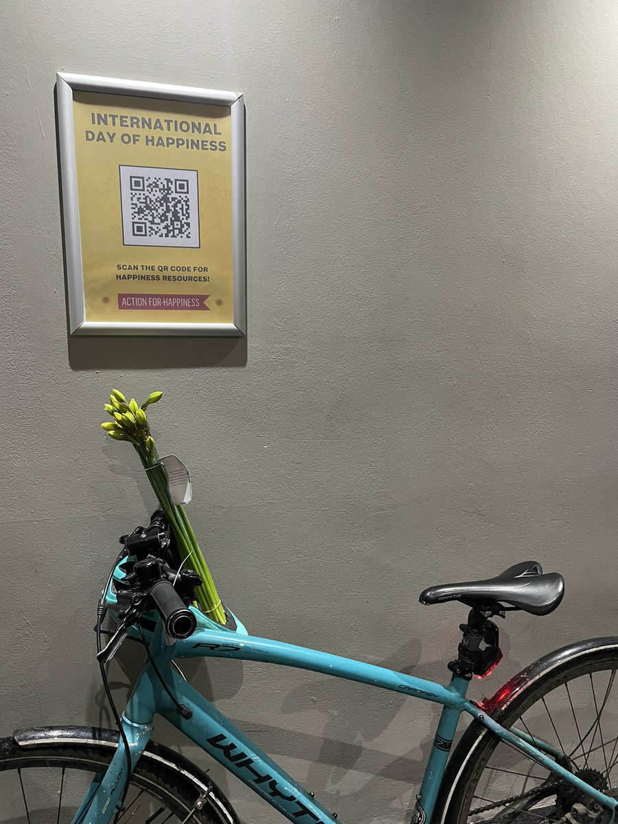 Naomi Fisher (@naomi_fisher) on Twitter photo Happy Happy Day!
Thanks to <a href="/digbethestate/">Digbeth Estate</a> for the cheery daffodils on arrival
at work this morning.
#InternationalDayOfHappiness Happy Happy Day!
Thanks to <a href="/digbethestate/">Digbeth Estate</a> for the cheery daffodils on arrival
at work this morning.
#InternationalDayOfHappiness