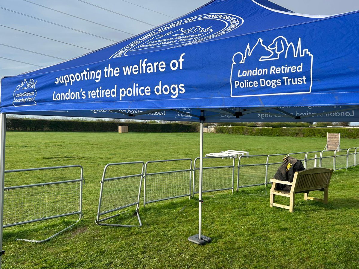 The stage is set! The <a href="/metpoliceuk/">Metropolitan Police</a> dog section regional trials is about to get underway 🙌🏻

The best teams from all 4 corners of London have come to complete at the home of the Met’s world renowned dog training establishment hoping to get to the National championships
 (Cont👇🏻)