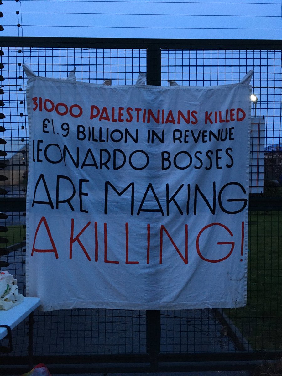 📍 Leonardo UK, Edinburgh For 3 hours and counting trade unionists have been blockading entrances to this site, which produces components for the F-35 stealth combat aircraft used by Israel in its bombardment of Gaza. If you are in / near Edinburgh, please join the picket! ✊