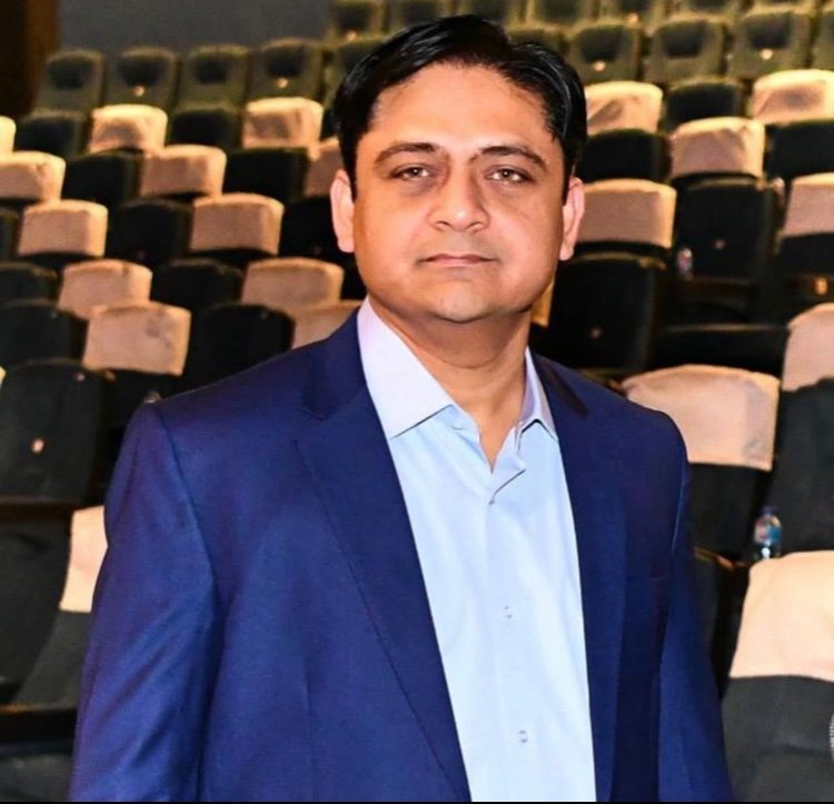 AnooshAliAkbar's tweet photo. 5/5
Col. Syed Kashif Ali Shaheed, Kashif my friend,
My brother in arms,
u have left us all hollow.
Know that you are missed beyond words,not just by 'Chinaries' but everyone who knew u
so many things left unsaid..
Rest in peace Brother
Farewell 'Chinari', 
Till we meet again https://t.co/u0CsZwwDx6