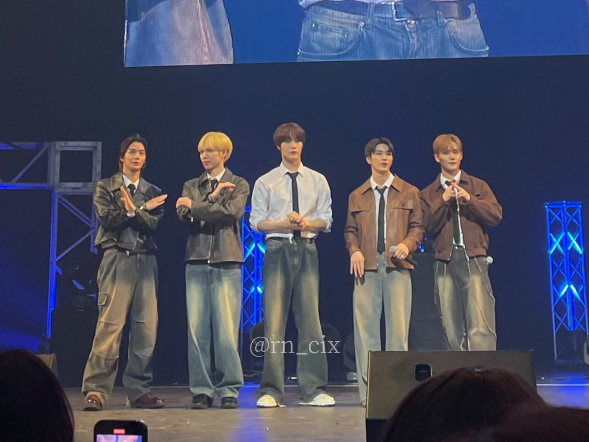rn__bjy's tweet photo. 💙240317💙 X VOICE Ⅱ in Tokyo 2024

너무 행복했다

#CIX #씨아이엑스 #BX #승훈 #배진영 #용희 #현석 https://t.co/ntIEGDoHKb