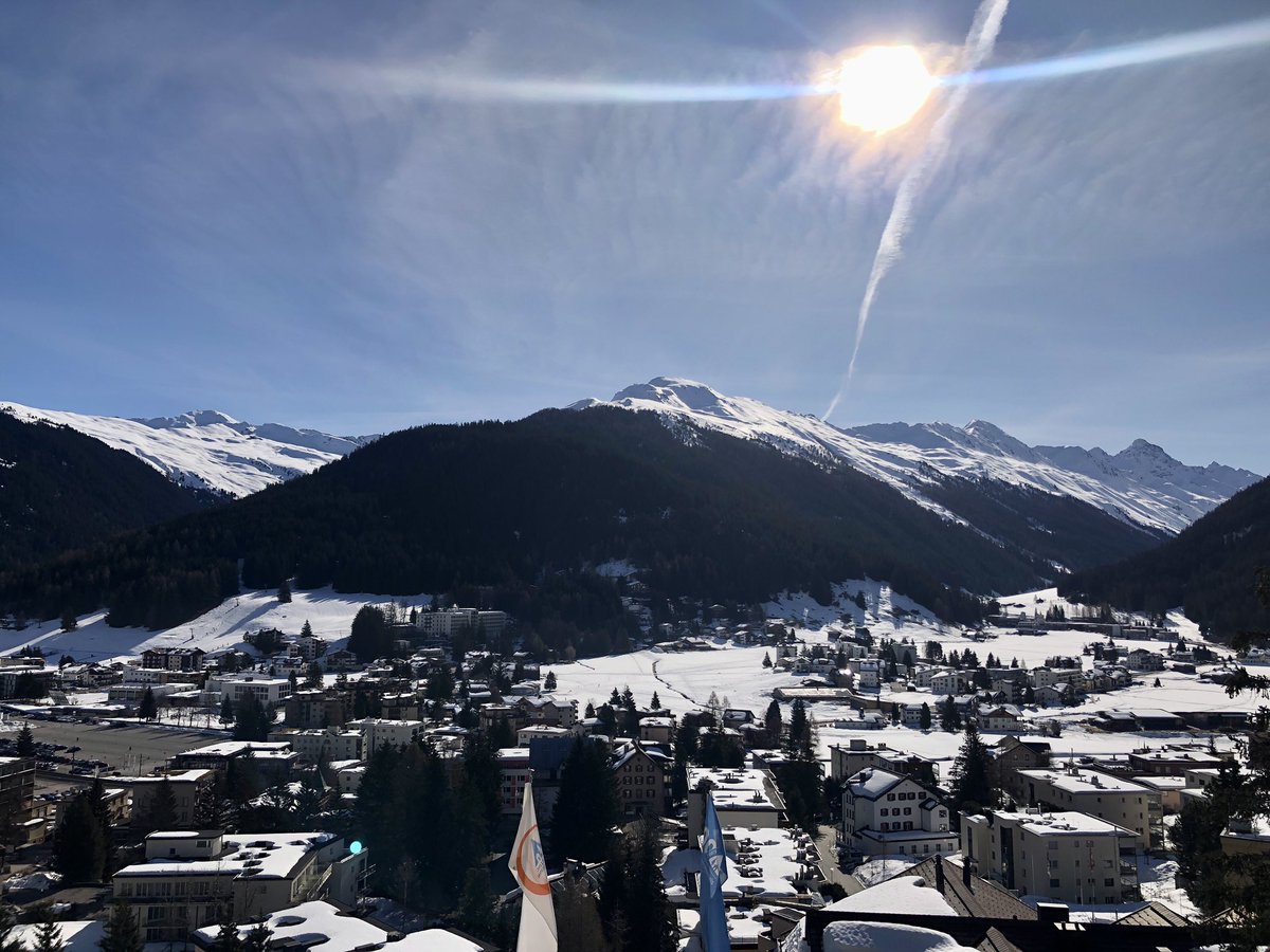 What a stunning view for @3DVconf in Davos! It’s been very fun meeting so many people doing great work in the space of 3D vision 😀