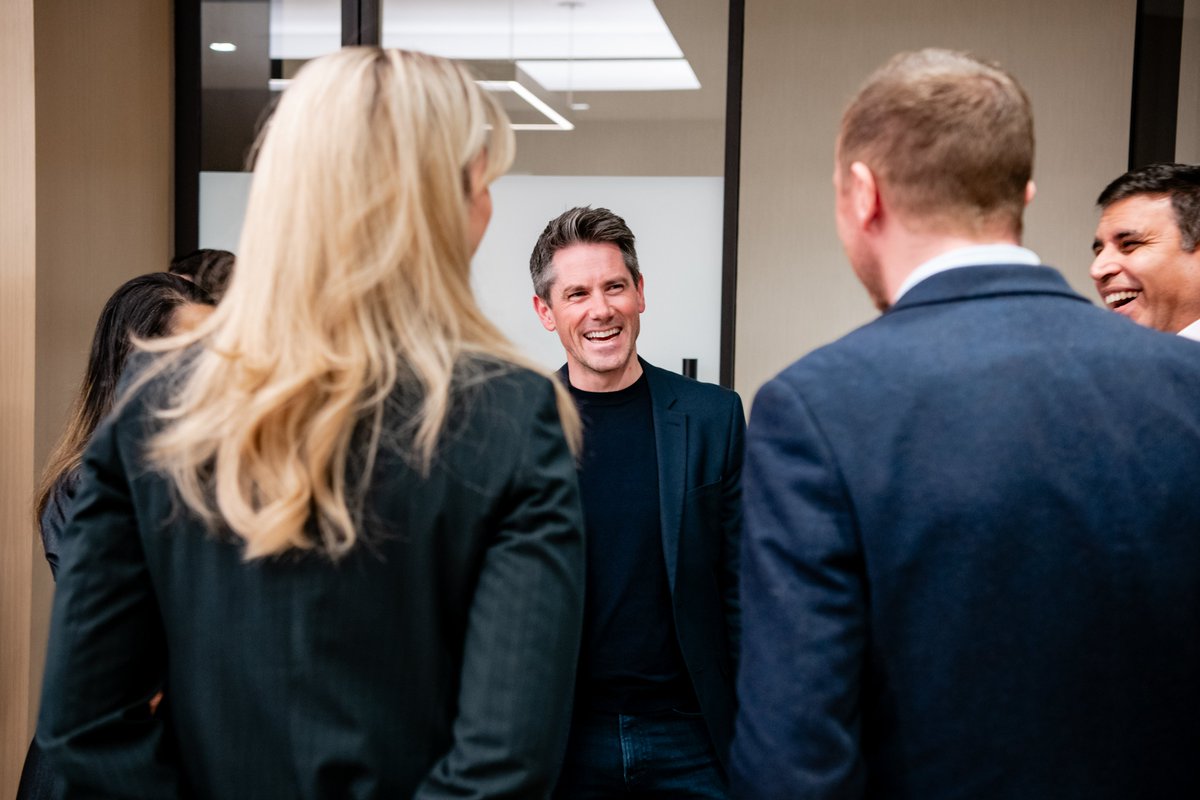 valid8Me_com's tweet image. Reflecting on a fantastic few days in New York last week for St Patrick’s Week! ☘
It started off with a Cyber-RegTech roundtable facilitated by @Entirl. The week rounded out with the @IrishFunds Seminar which was a great overview of topics dominating funds internationally🤝