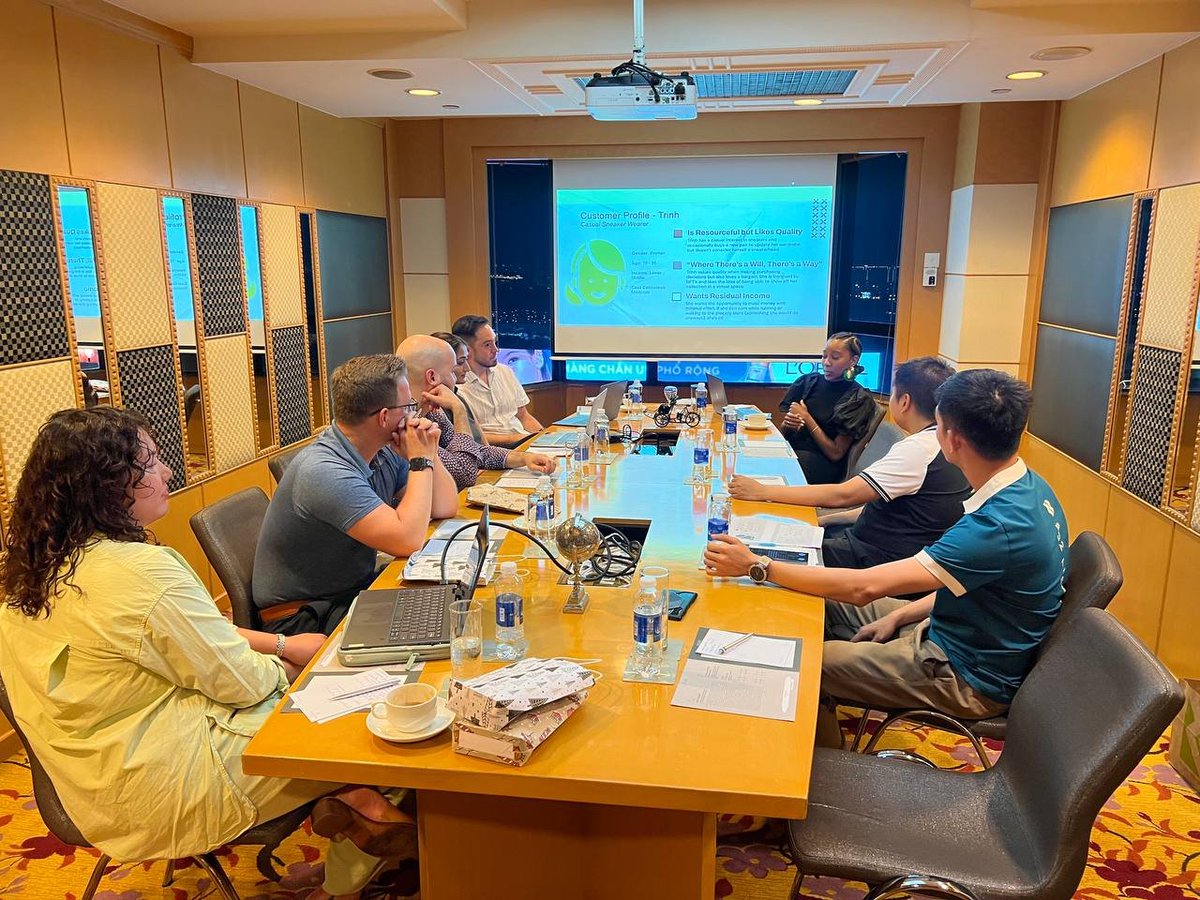 📷 The meeting of talented students from Georgetown University 🤝🏻 Leveraging their expertise, the team will devise creative solutions to boost Run Together's brand awareness and reach potential customers for sustainable growth. #Runtogether