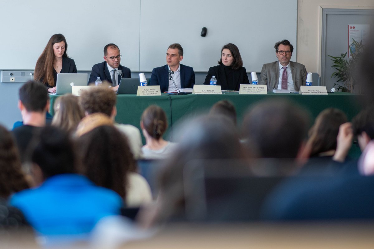 Table ronde autour de l’ouvrage « En finir avec les idées reçues sur la Convention européennes des droits de l’Homme » Animée par @julienbonnet30, avec la participation de @AfroukhMustapha, @AlexandreViala2, P. Calvez et C. Goubault-Larrecq. @CERCOP_UMontpel @IdedhH @umontpellier